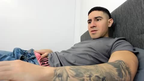 Snapshot of andresjuan92 chatting on 4, 10, 2025 onlyfanscallmegotter online show from 4, 10, 2025