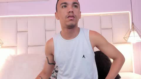 Snapshot of andressolorzano chatting on 6, 6, 2026 Andres online show from 6, 6, 2026