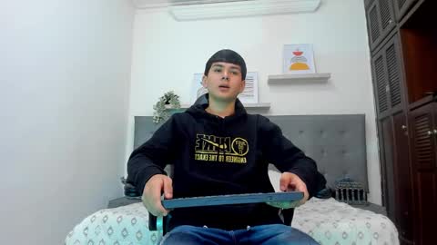 andrew restrepo online show from 4, 3, 2026