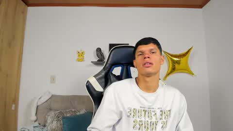 Snapshot of andrew_thopsom chatting on 9, 1, 2026 andrew_thopsom online show from 9, 1, 2026