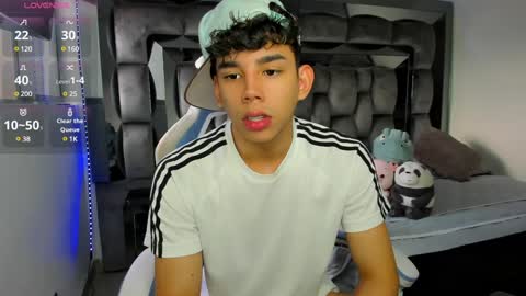 Snapshot of andrew_twink18 chatting on 2, 12, 2024 Andrew M. online show from 2, 12, 2024