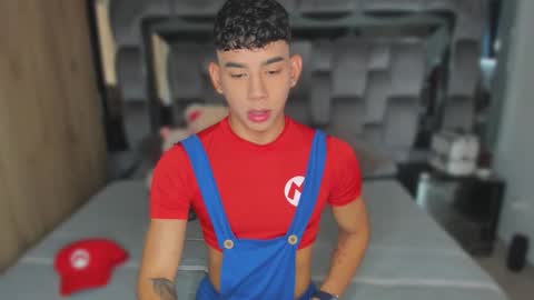 Snapshot of andrew_twink18 chatting on 24, 9, 2025 Andrew M. online show from 24, 9, 2025