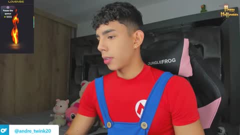 Snapshot of andrew_twink18 chatting on 8, 10, 2025 Andrew M. online show from 8, 10, 2025