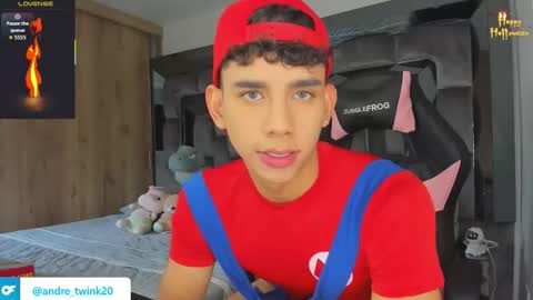 Snapshot of andrew_twink18 chatting on 8, 10, 2025 Andrew M. online show from 8, 10, 2025