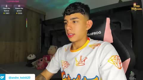 Snapshot of andrew_twink18 chatting on 17, 10, 2025 Andrew M. online show from 17, 10, 2025