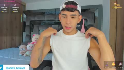 Snapshot of andrew_twink18 chatting on 25, 10, 2025 Andrew M. online show from 25, 10, 2025