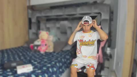 Snapshot of andrew_twink18 chatting on 4, 11, 2025 Andrew M. online show from 4, 11, 2025