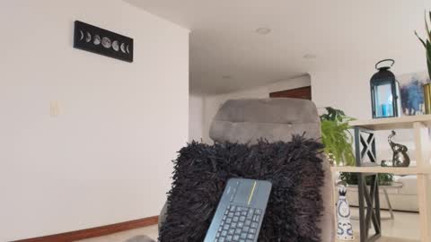 Snapshot of andrew_west_ chatting on 5, 12, 2025 ANDREW WEST online show from 5, 12, 2025