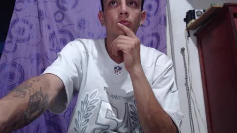 Snapshot of andrewcooper1 chatting on 7, 1, 2025 andrew online show from 7, 1, 2025