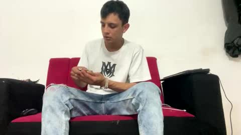 Snapshot of andrewcooper1 chatting on 23, 11, 2025 andrew online show from 23, 11, 2025