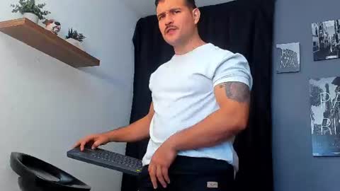 Snapshot of andrewdiaz_ chatting on 22, 7, 2026 Andrew Diaz online show from 22, 7, 2026