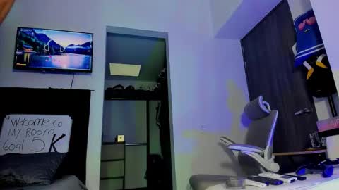 Snapshot of andrewjohnson0 chatting on 27, 11, 2025 Andrew Johnson online show from 27, 11, 2025