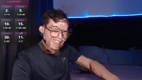 andrewmhilton_ online show from 8, 4, 2026