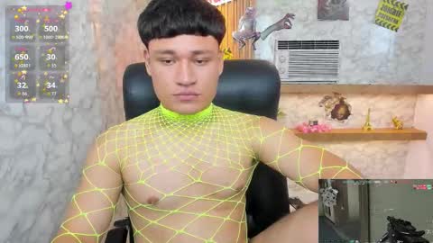 Snapshot of andrewpeach chatting on 23, 10, 2025 Andrew online show from 23, 10, 2025