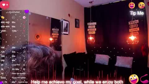Snapshot of andrius_24 chatting on 18, 9, 2025      online show from 18, 9, 2025