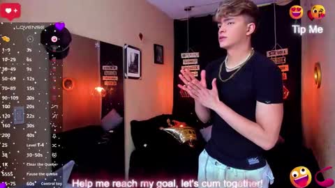 Snapshot of andrius_24 chatting on 2, 12, 2025 online show from 2, 12, 2025