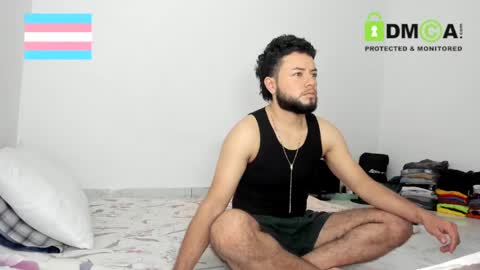 hugeclit  online show from 22, 1, 2025