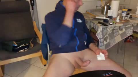 Snapshot of androx77 chatting on 31, 1, 2025 androx77 online show from 31, 1, 2025