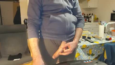 Snapshot of androx77 chatting on 11, 2, 2025 androx77 online show from 11, 2, 2025