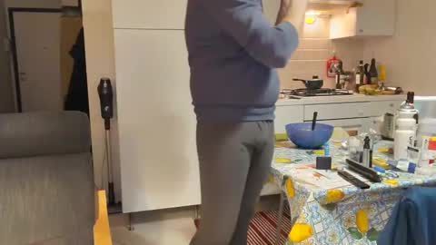 Snapshot of androx77 chatting on 26, 2, 2025 androx77 online show from 26, 2, 2025