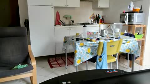 Snapshot of androx77 chatting on 9, 9, 2025 androx77 online show from 9, 9, 2025