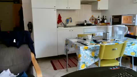 Snapshot of androx77 chatting on 15, 10, 2025 androx77 online show from 15, 10, 2025