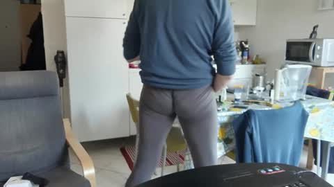 Snapshot of androx77 chatting on 14, 12, 2025 androx77 online show from 14, 12, 2025