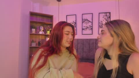 Snapshot of andy_and_emma chatting on 19, 12, 2024 andy_and_emma online show from 19, 12, 2024