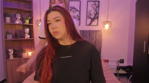 Snapshot of andy_and_emma chatting on 25, 12, 2024 andy_and_emma online show from 25, 12, 2024