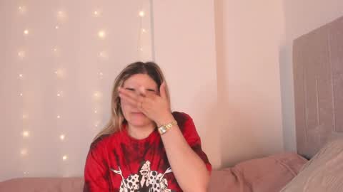 Snapshot of andy_and_emma chatting on 29, 12, 2024 andy_and_emma online show from 29, 12, 2024