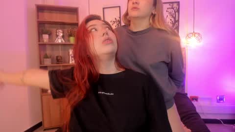 Snapshot of andy_and_emma chatting on 7, 1, 2025 andy_and_emma online show from 7, 1, 2025