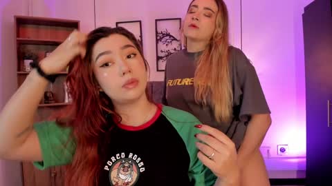 Snapshot of andy_and_emma chatting on 8, 1, 2025 andy_and_emma online show from 8, 1, 2025