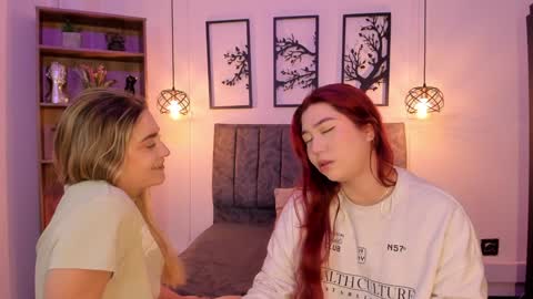 Snapshot of andy_and_emma chatting on 14, 1, 2025 andy_and_emma online show from 14, 1, 2025