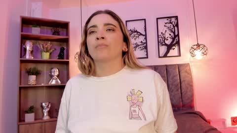 Snapshot of andy_and_emma chatting on 15, 1, 2025 andy_and_emma online show from 15, 1, 2025