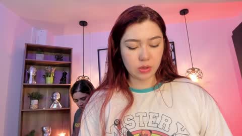 Snapshot of andy_and_emma chatting on 19, 1, 2025 andy_and_emma online show from 19, 1, 2025