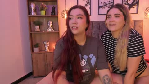 Snapshot of andy_and_emma chatting on 27, 1, 2025 andy_and_emma online show from 27, 1, 2025