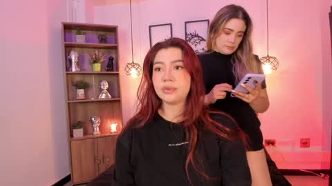 Snapshot of andy_and_emma chatting on 31, 1, 2025 andy_and_emma online show from 31, 1, 2025