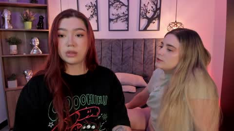 Snapshot of andy_and_emma chatting on 3, 2, 2025 andy_and_emma online show from 3, 2, 2025