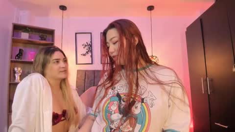 Snapshot of andy_and_emma chatting on 15, 2, 2025 andy_and_emma online show from 15, 2, 2025