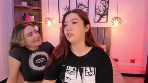 Snapshot of andy_and_emma chatting on 22, 2, 2025 andy_and_emma online show from 22, 2, 2025