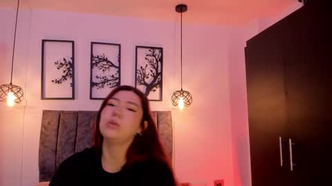 Snapshot of andy_and_emma chatting on 25, 2, 2025 andy_and_emma online show from 25, 2, 2025