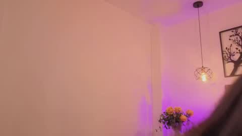 Snapshot of andy_and_emma chatting on 15, 11, 2025 andy_and_emma online show from 15, 11, 2025