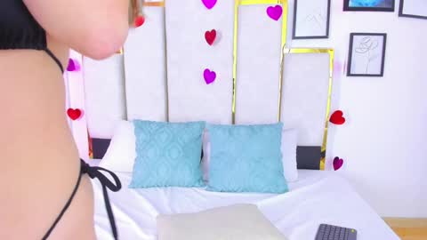 Andy bluee  online show from 4, 2, 2025