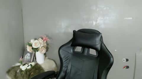 Snapshot of andy_coco chatting on 6, 3, 2025 Kisha online show from 6, 3, 2025