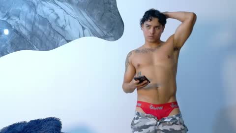 andyhot__ online show from 28, 4, 2026