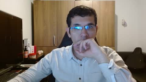 Snapshot of andyisasexmirrage chatting on 15, 12, 2025 Andres online show from 15, 12, 2025