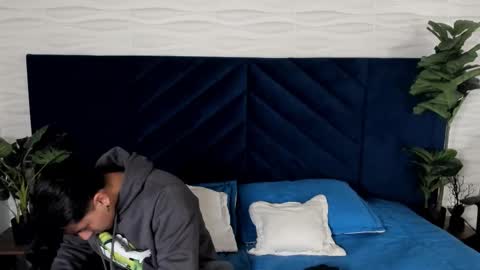 Andy Joy  online show from 7, 11, 2025