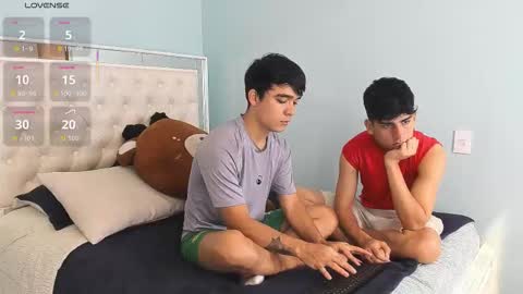 Snapshot of andyy_big_cock chatting on 13, 10, 2025 Andy online show from 13, 10, 2025