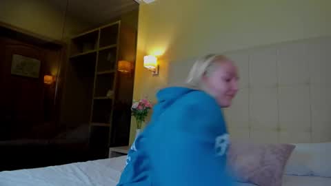 Snapshot of anet_dream chatting on 2, 12, 2025 Anet Dream online show from 2, 12, 2025