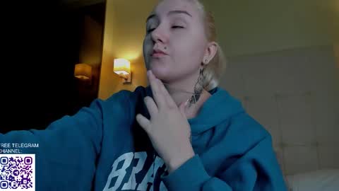 Snapshot of anet_dream chatting on 4, 12, 2025 Anet Dream online show from 4, 12, 2025